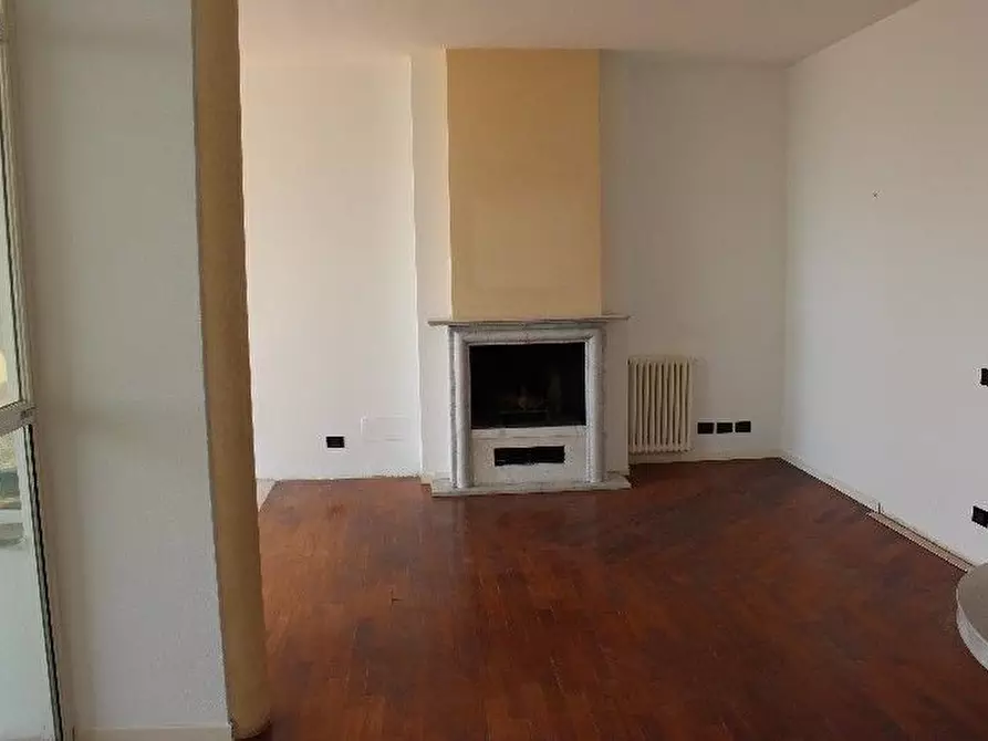 Immagine 19 di Appartamento in vendita  a La Spezia