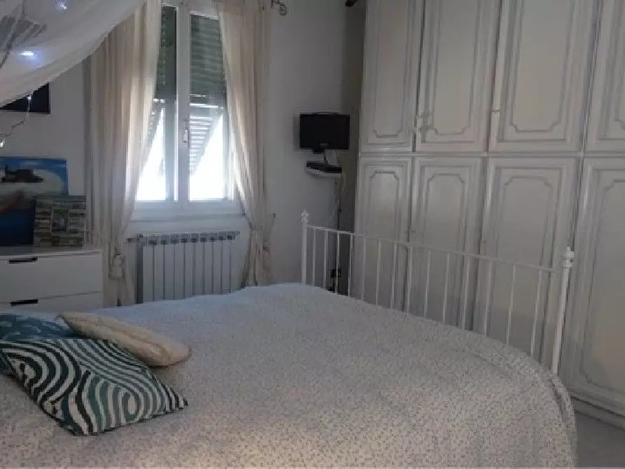 Immagine 11 di Appartamento in vendita  a La Spezia