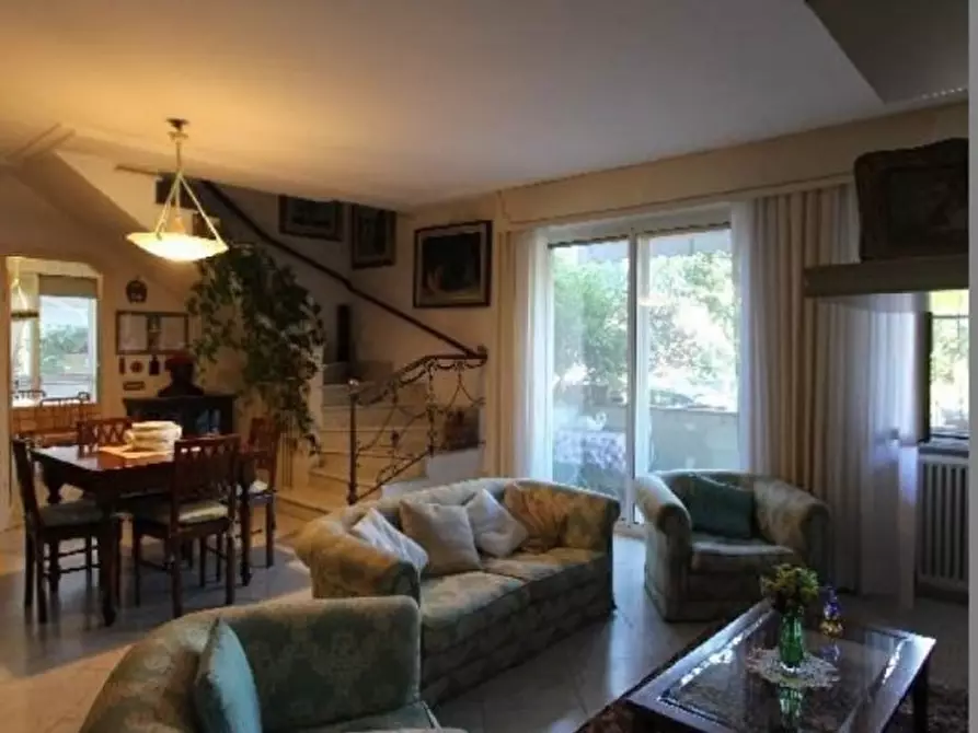 Immagine 10 di Appartamento in vendita  a Sarzana