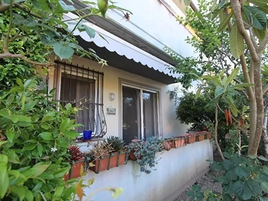 Immagine 26 di Appartamento in vendita  a Sarzana