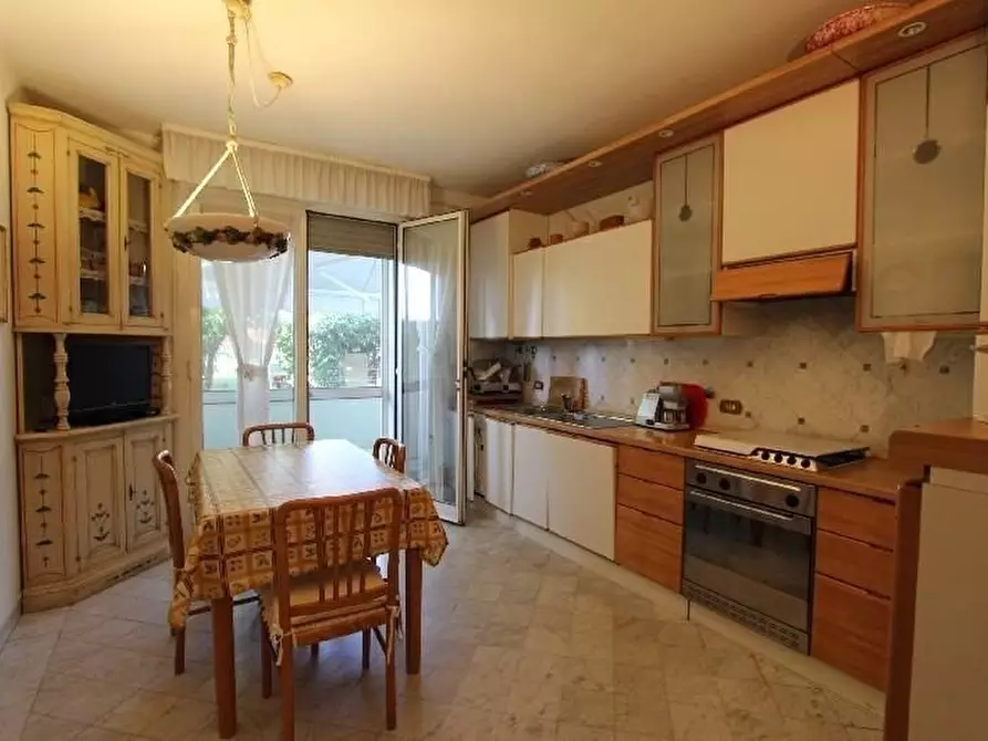 Immagine 8 di Appartamento in vendita  a Sarzana