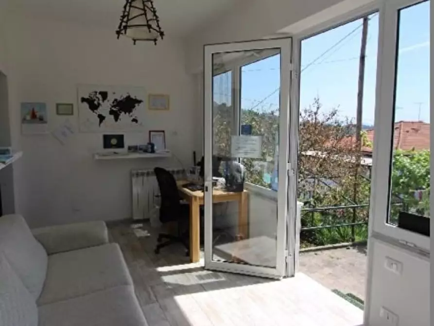 Immagine 6 di Appartamento in vendita  a La Spezia