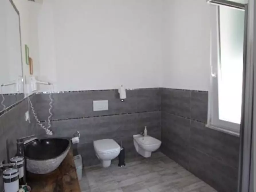 Immagine 12 di Appartamento in vendita  a La Spezia