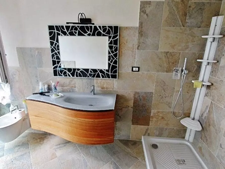 Immagine 8 di Casa semindipendente in vendita  a Monterosso Al Mare