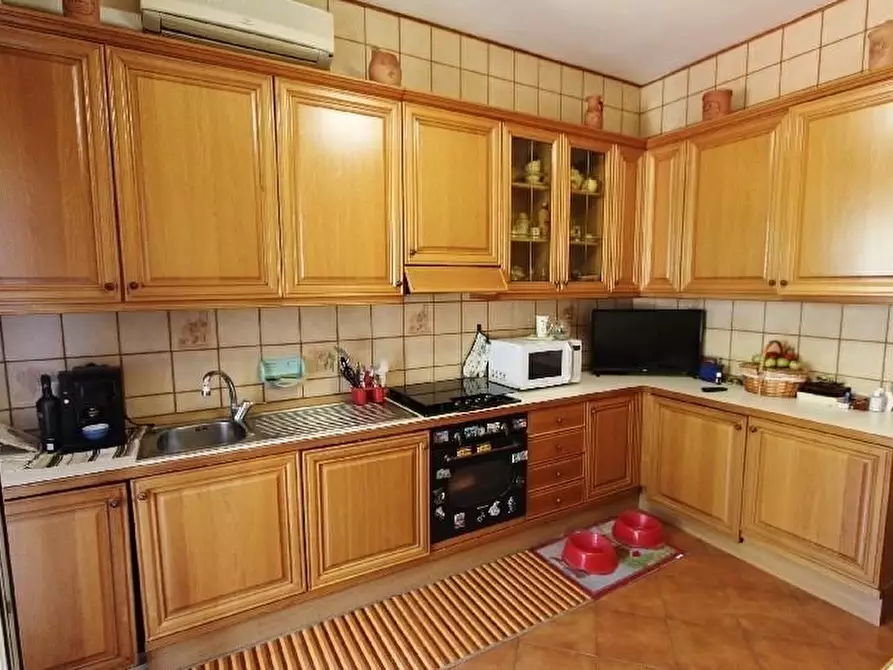 Immagine 3 di Appartamento in vendita  a La Spezia