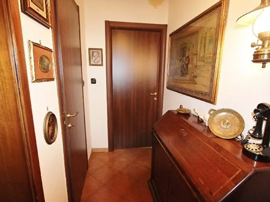 Immagine 8 di Appartamento in vendita  a La Spezia