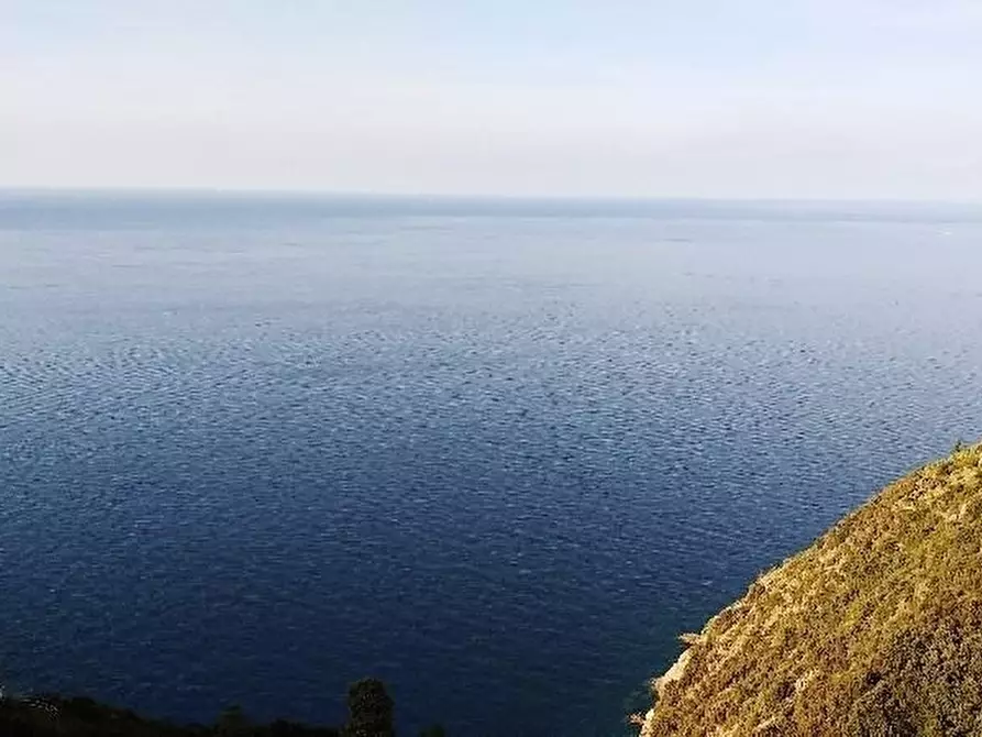 Immagine 12 di Casa indipendente in vendita  a La Spezia