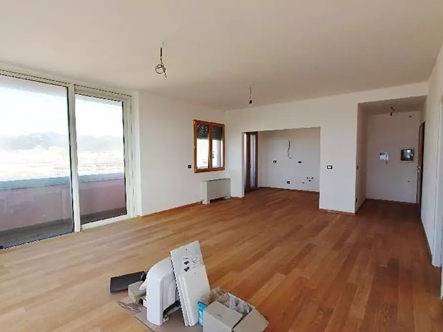 Immagine 14 di Appartamento in vendita  a La Spezia