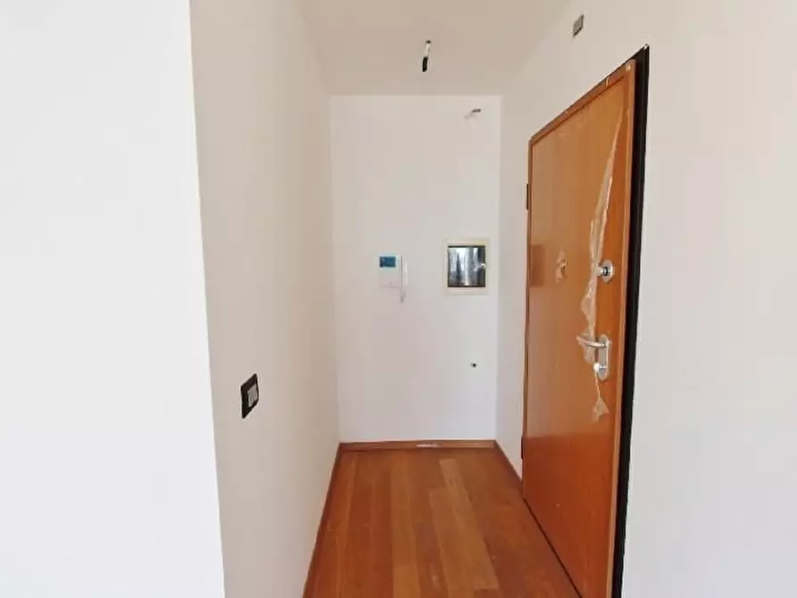 Immagine 13 di Appartamento in vendita  a La Spezia