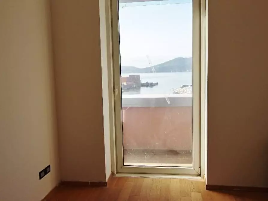 Immagine 7 di Appartamento in vendita  a La Spezia