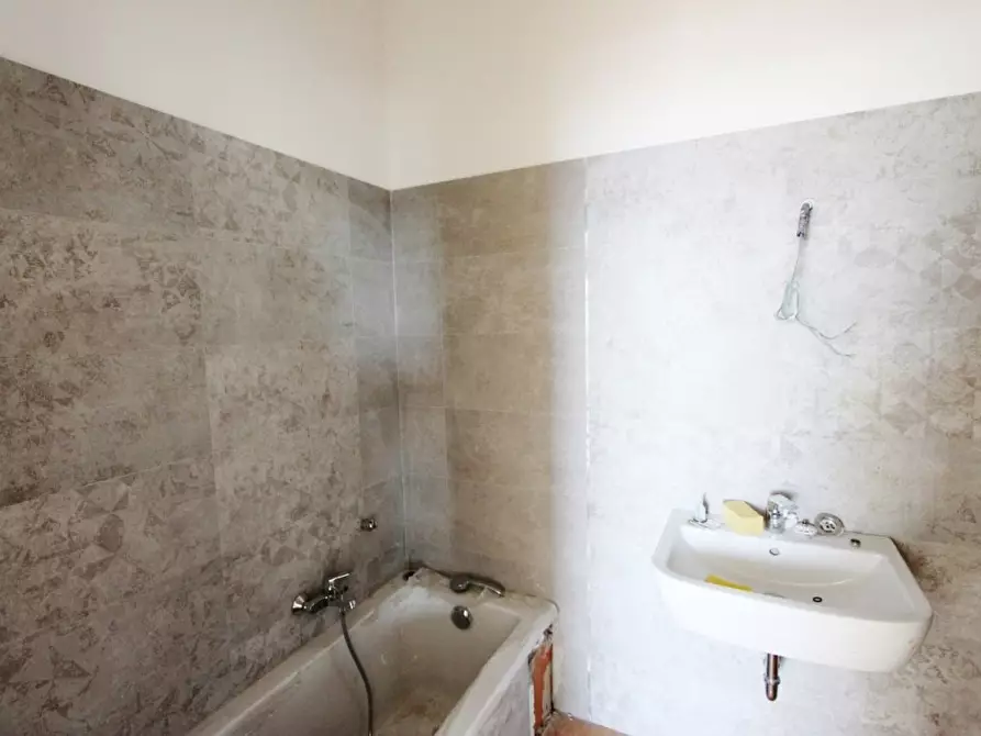 Immagine 13 di Appartamento in vendita  a La Spezia