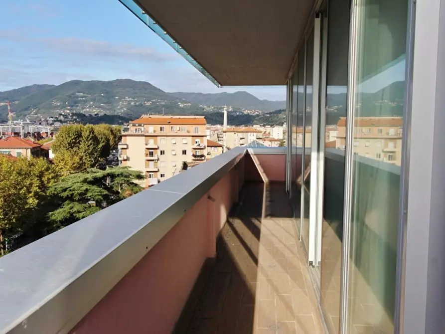 Immagine 15 di Appartamento in vendita  a La Spezia
