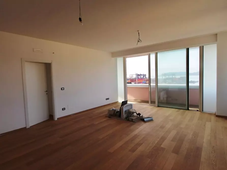Immagine 10 di Appartamento in vendita  a La Spezia