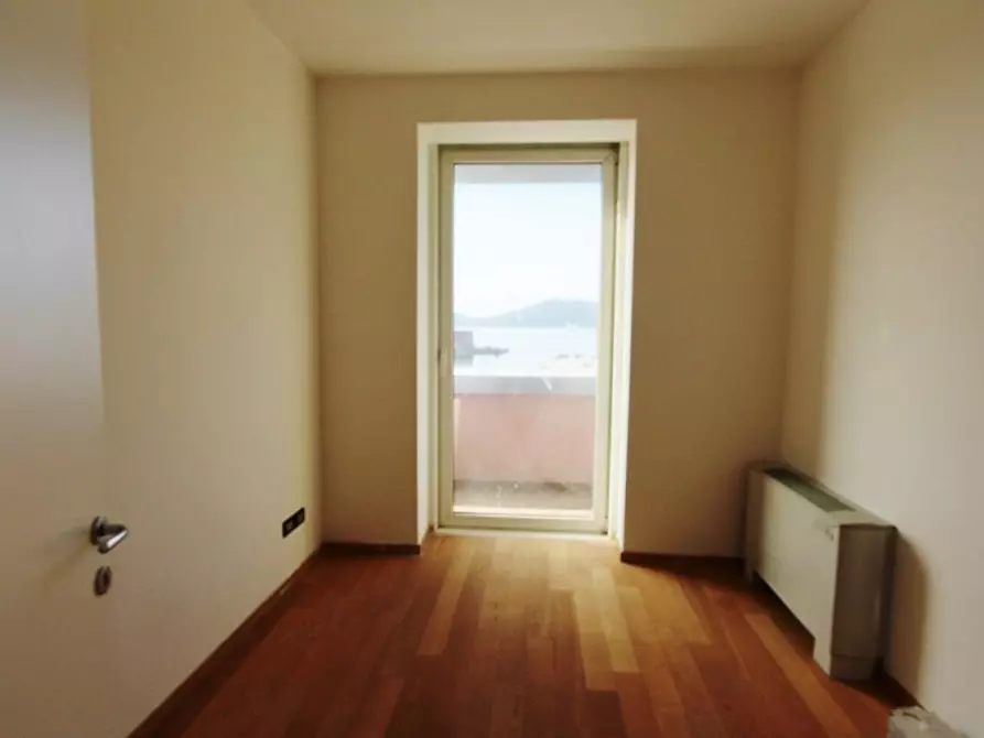 Immagine 5 di Appartamento in vendita  a La Spezia