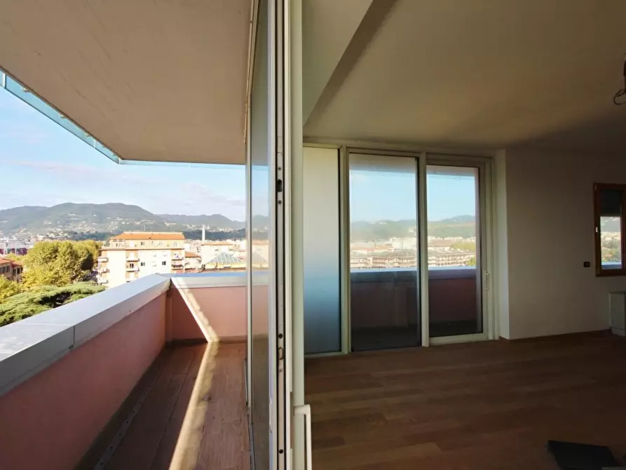 Immagine 17 di Appartamento in vendita  a La Spezia