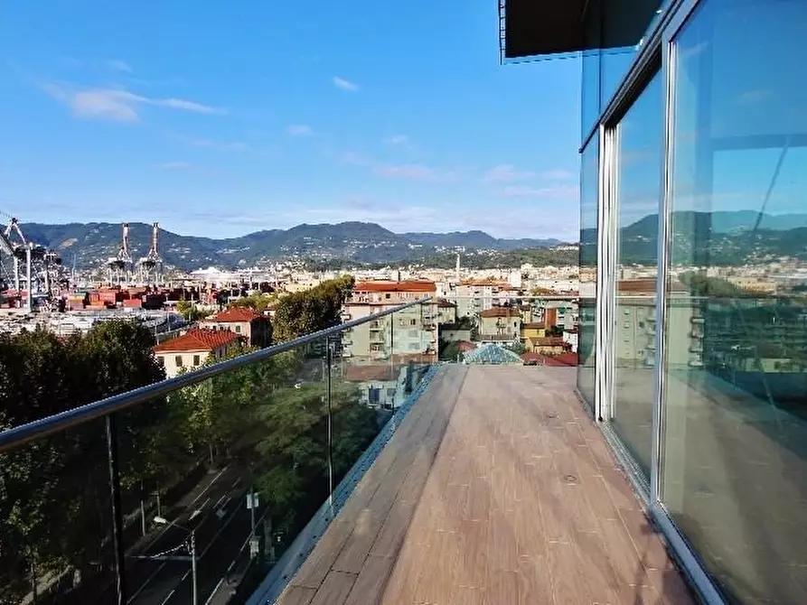 Immagine 9 di Appartamento in vendita  a La Spezia