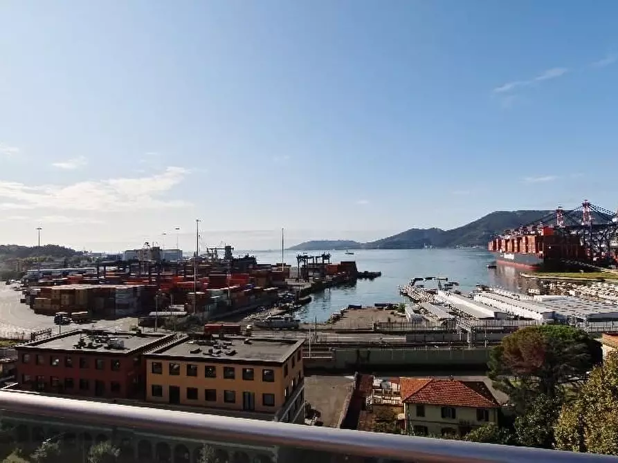 Immagine 14 di Appartamento in vendita  a La Spezia