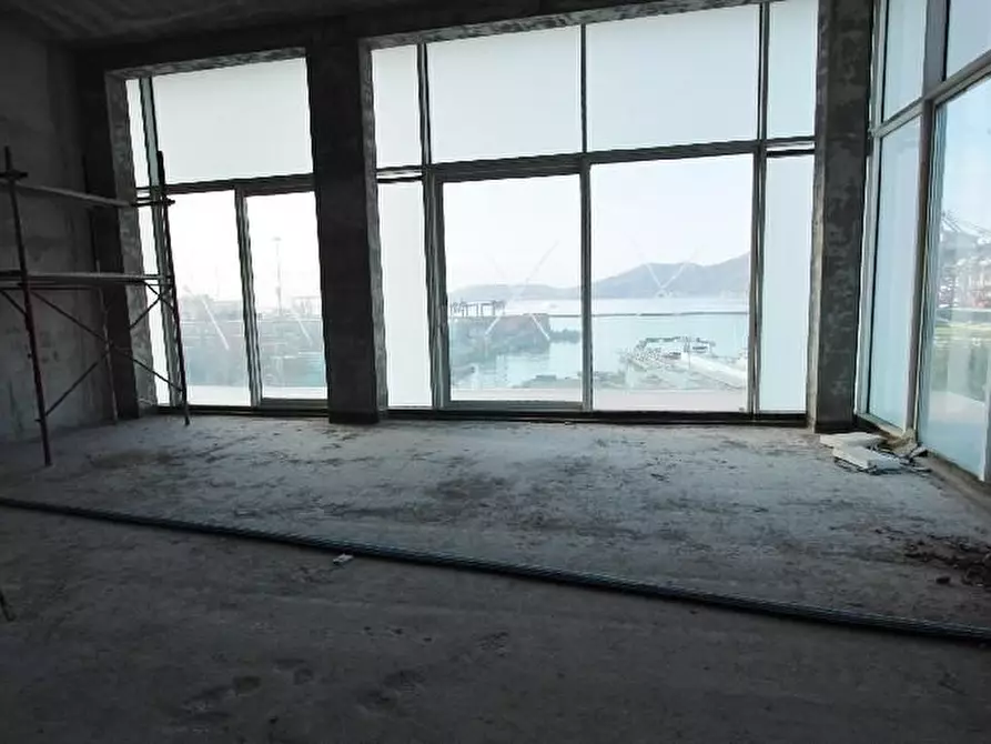 Immagine 4 di Appartamento in vendita  a La Spezia