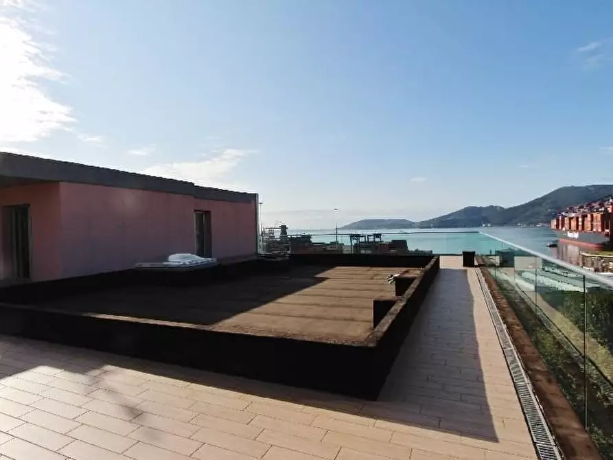 Immagine 13 di Appartamento in vendita  a La Spezia
