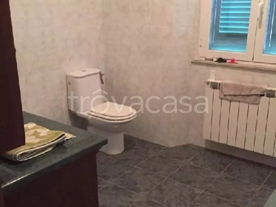 Immagine 18 di Casa indipendente in vendita  a La Spezia