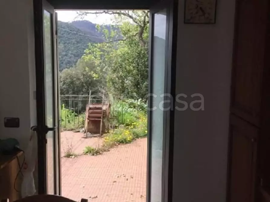 Immagine 9 di Casa indipendente in vendita  a La Spezia