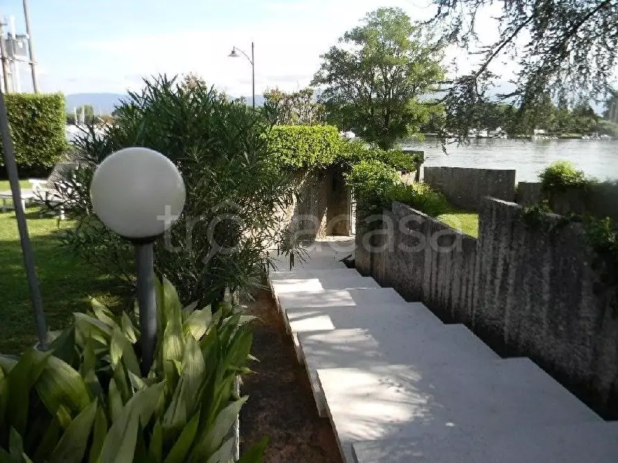 Immagine 30 di Casa bifamiliare in vendita  a Ameglia