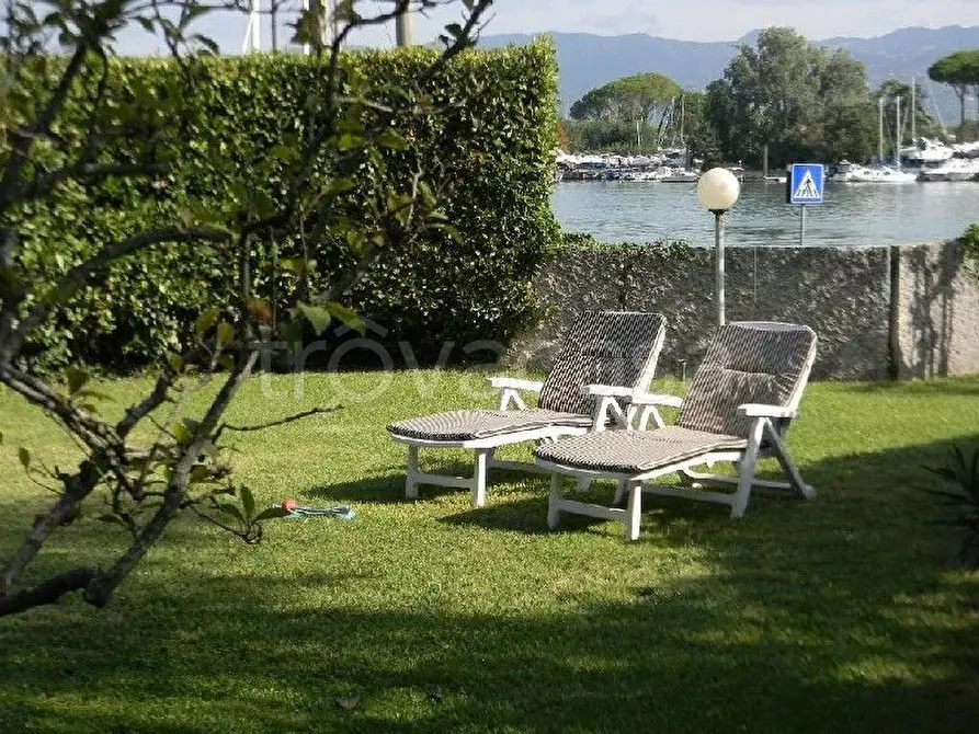 Immagine 32 di Casa bifamiliare in vendita  a Ameglia