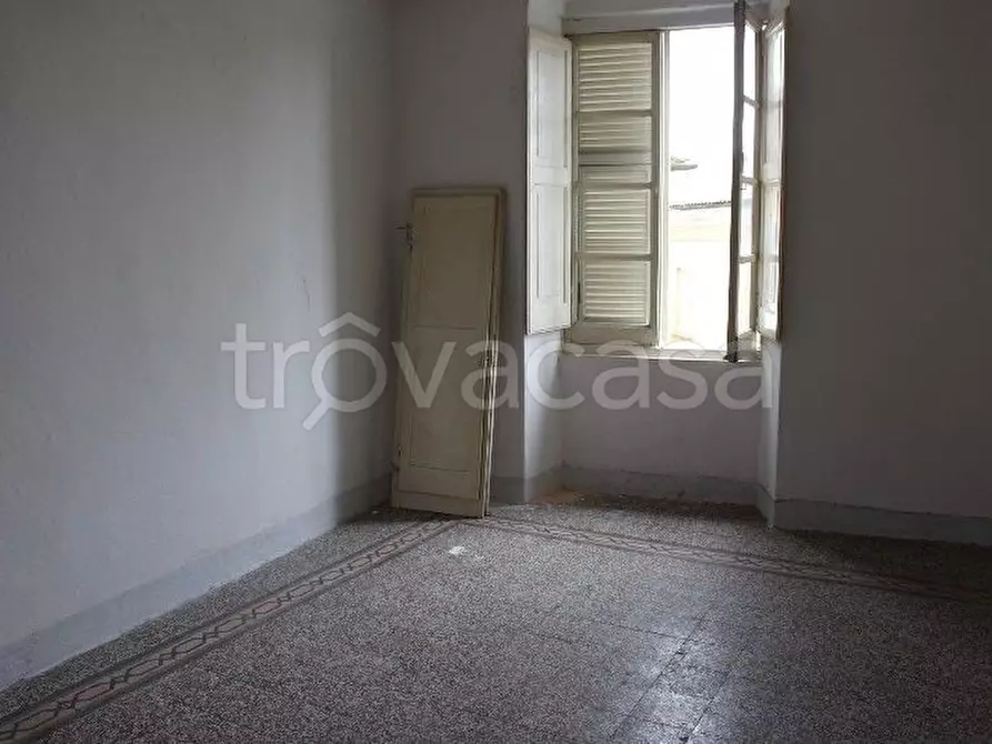 Immagine 6 di Mansarda in vendita  a Sarzana