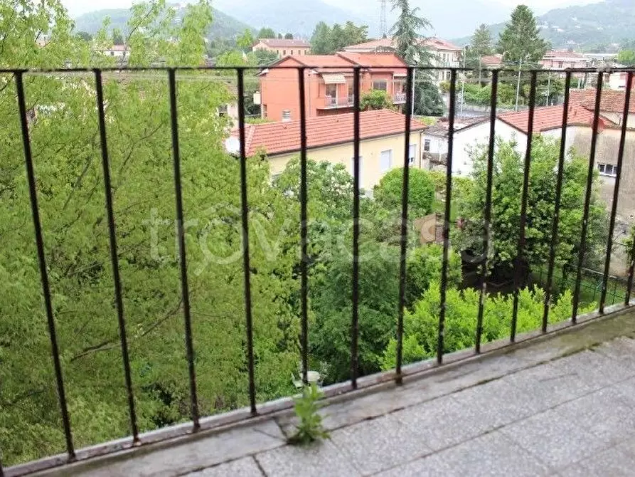 Immagine 2 di Mansarda in vendita  a Sarzana