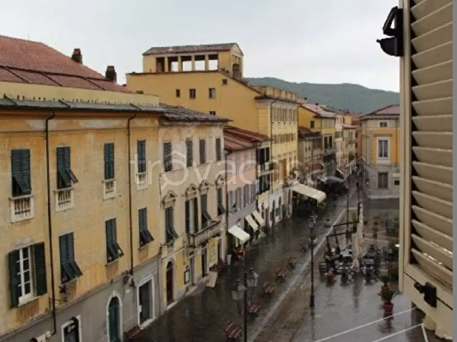 Immagine 13 di Mansarda in vendita  a Sarzana