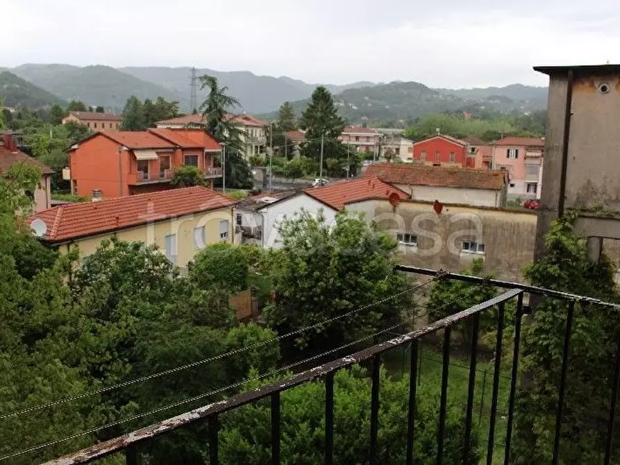 Immagine 11 di Mansarda in vendita  a Sarzana