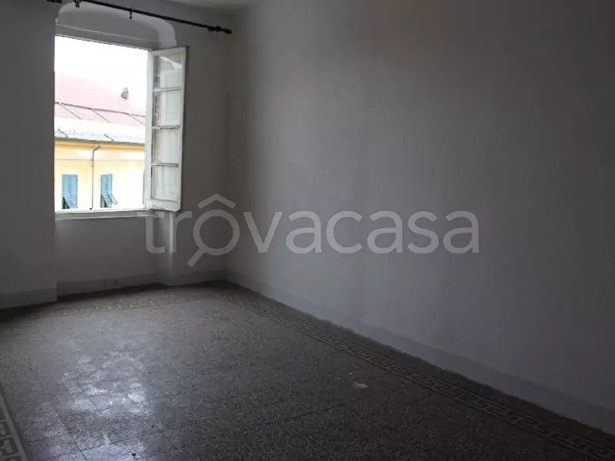 Immagine 8 di Mansarda in vendita  a Sarzana