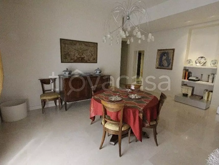 Immagine 11 di Appartamento in vendita  a La Spezia