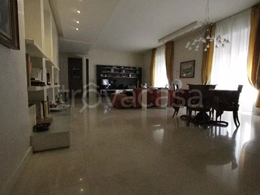 Immagine 10 di Appartamento in vendita  a La Spezia