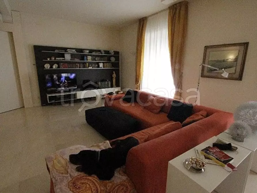 Immagine 9 di Appartamento in vendita  a La Spezia