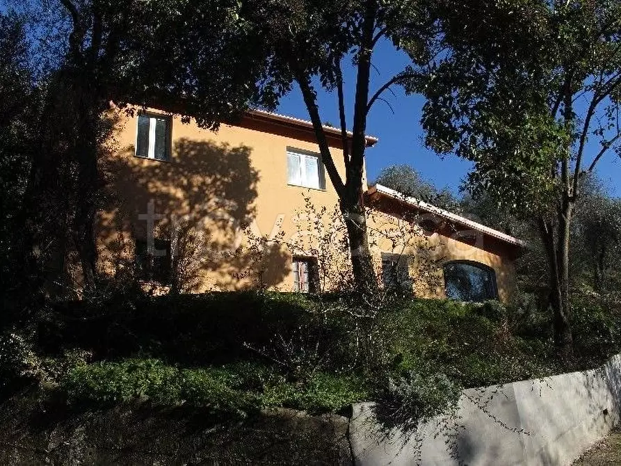 Immagine 1 di Casa bifamiliare in vendita  a Sarzana