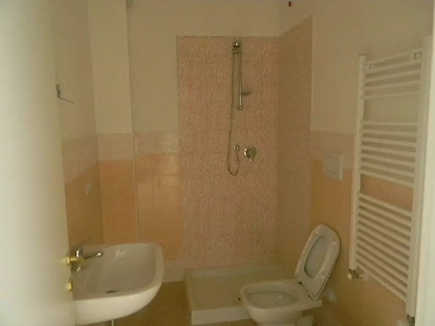 Immagine 4 di Appartamento in vendita  a Aulla