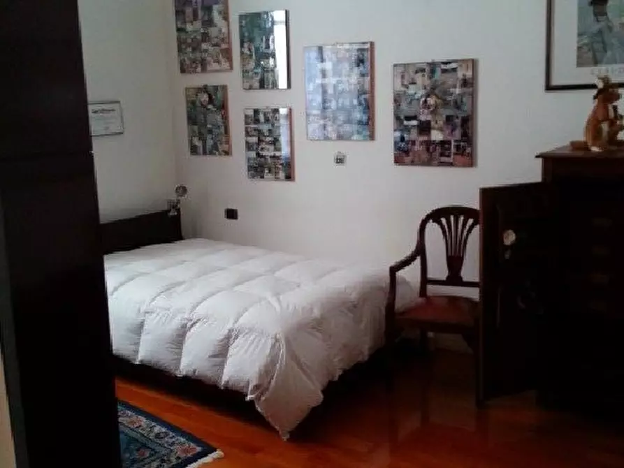 Immagine 2 di Appartamento in vendita  a La Spezia