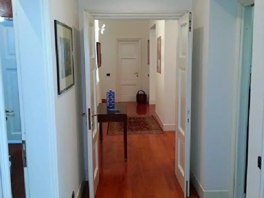 Immagine 4 di Appartamento in vendita  a La Spezia