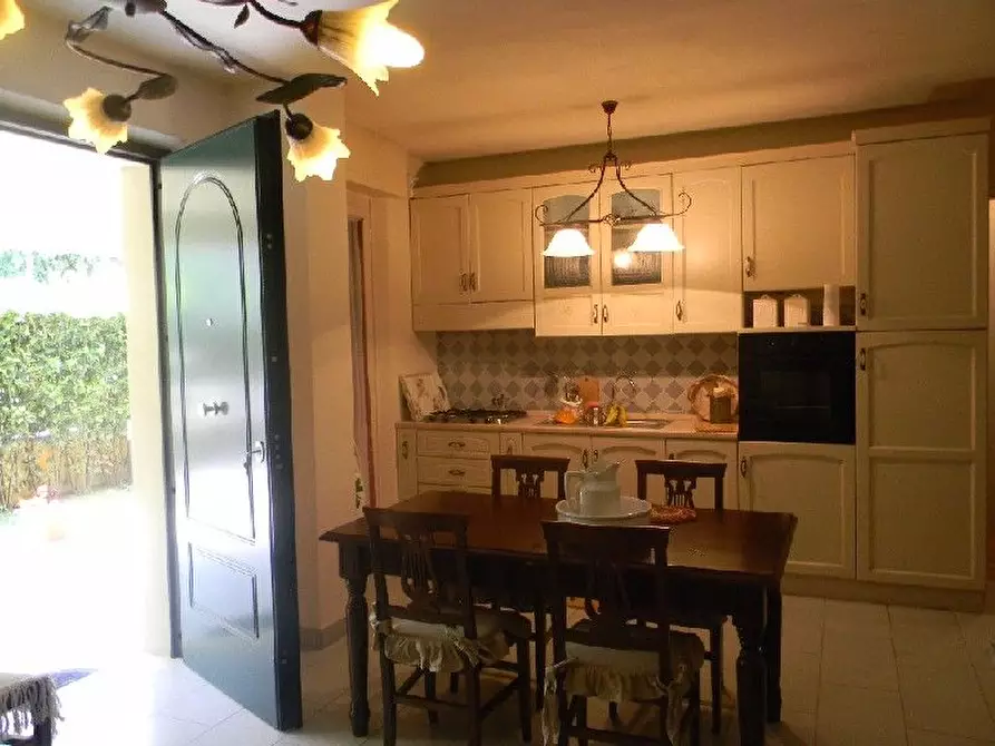 Immagine 24 di Casa semindipendente in vendita  a Camaiore