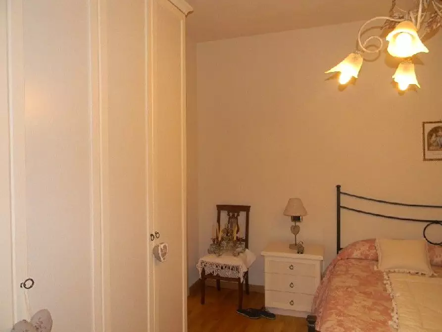 Immagine 9 di Casa semindipendente in vendita  a Camaiore