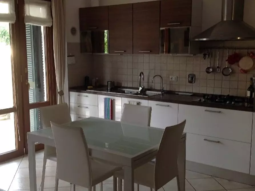 Immagine 22 di Villetta a schiera in vendita  a Carrara