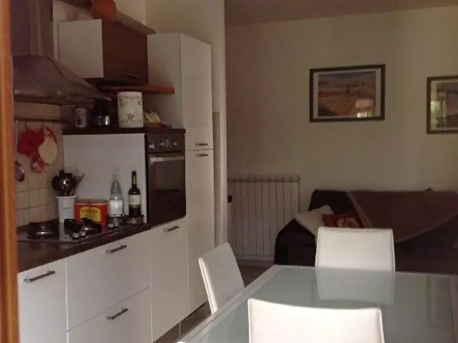 Immagine 14 di Villetta a schiera in vendita  a Carrara