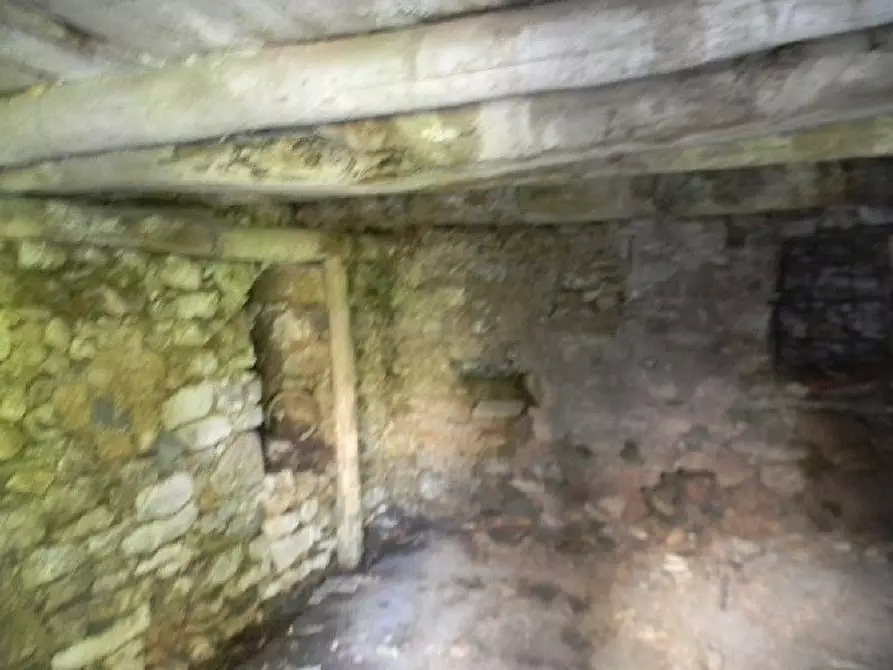 Immagine 23 di Appartamento in vendita  a Villafranca In Lunigiana