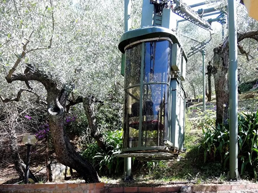 Immagine 36 di Villa in vendita  a Lerici