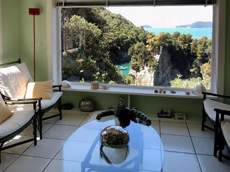 Immagine 78 di Villa in vendita  a Lerici