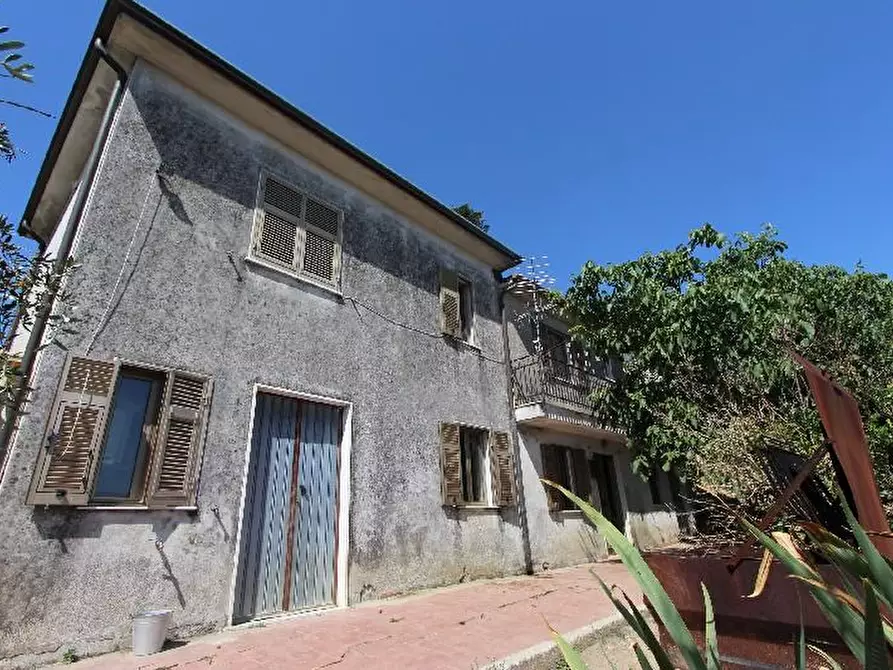 Immagine 1 di Casa indipendente in vendita  a Santo Stefano Di Magra
