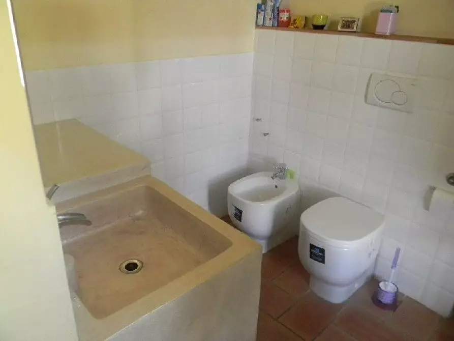 Immagine 3 di Appartamento in vendita  a Riccò Del Golfo Di Spezia