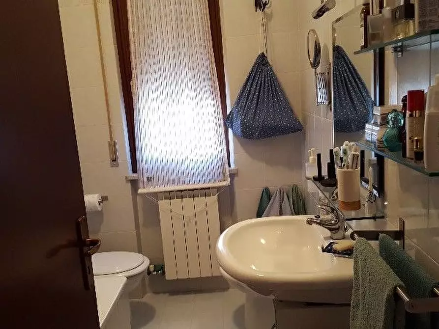 Immagine 9 di Appartamento in vendita  a Aulla