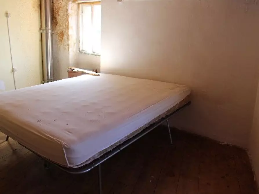 Immagine 14 di Casa semindipendente in vendita  a La Spezia